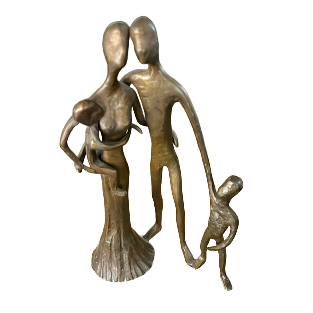 Zylstran Handmade Figurine/Sculpture by Red Barrel Studio - Family of 4 - Picture 1 of 7